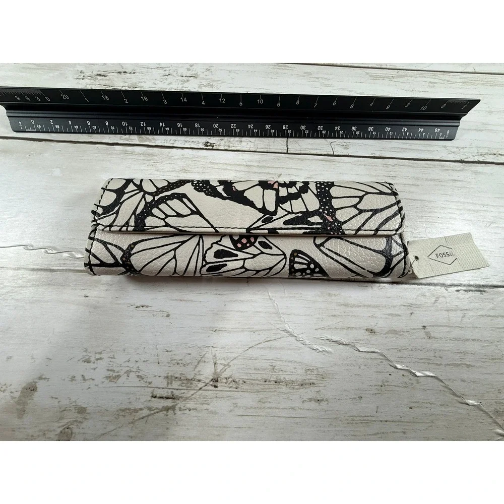 Fossil Butterfly Wing Print Flap Cream Black White glass case NWT SL7156114
